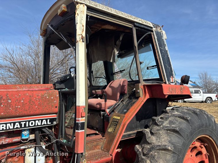 image for item YA2154 1979 International Harvester Hydro 186 tractor