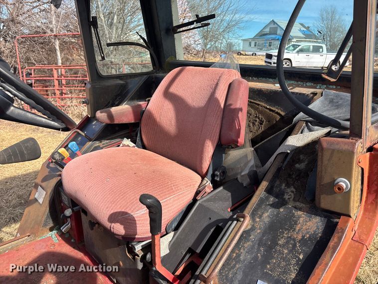 image for item YA2154 1979 International Harvester Hydro 186 tractor