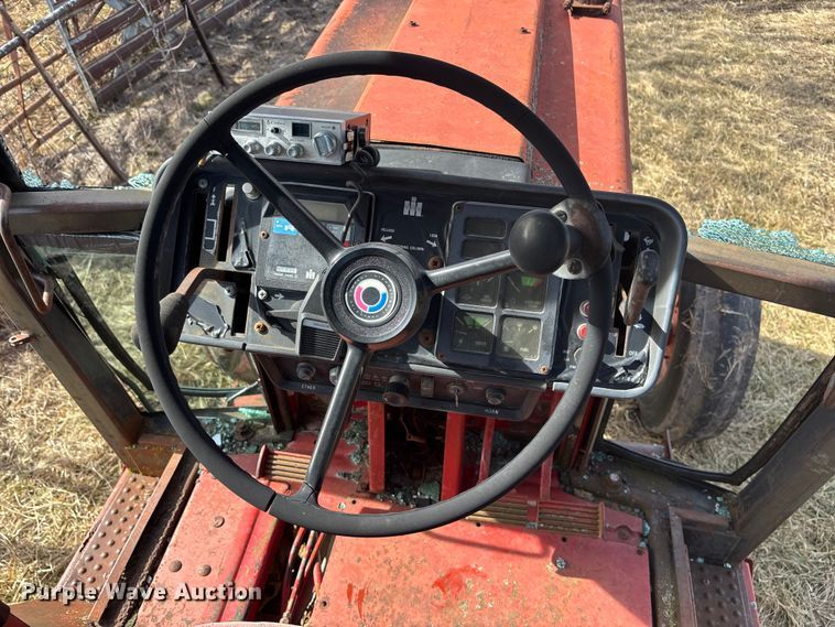 image for item YA2154 1979 International Harvester Hydro 186 tractor