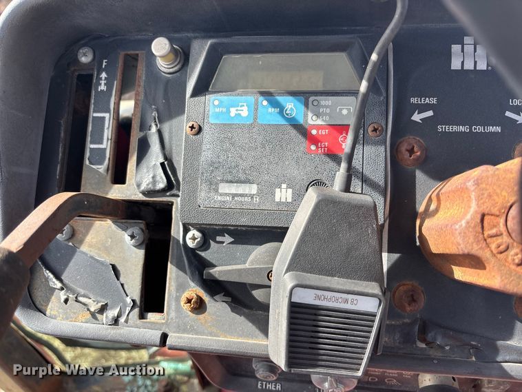 image for item YA2154 1979 International Harvester Hydro 186 tractor