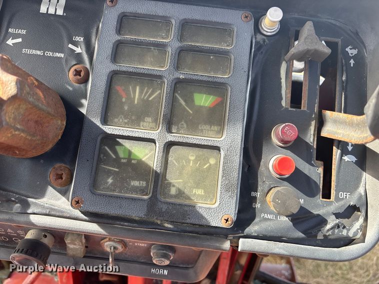 image for item YA2154 1979 International Harvester Hydro 186 tractor