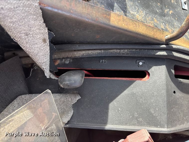 image for item YA2154 1979 International Harvester Hydro 186 tractor