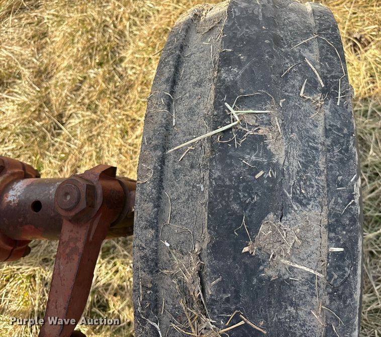 image for item YA2154 1979 International Harvester Hydro 186 tractor