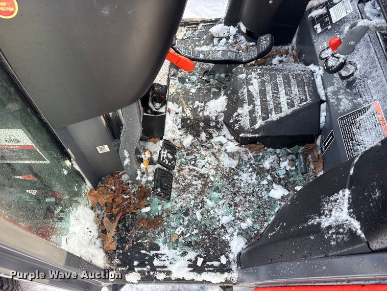 image for item YA2230 2025 Kubota LX2620HSD MFWD tractor