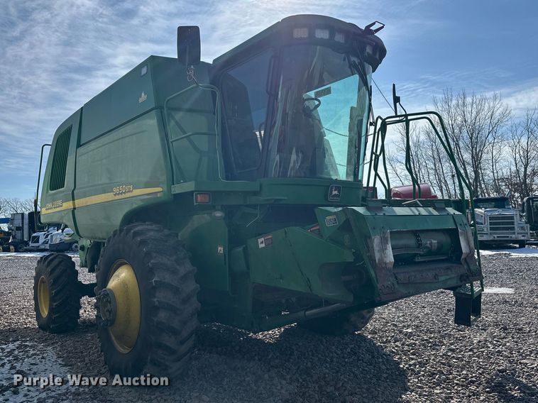 image for item YA2232 2000 John Deere 9650STS combine