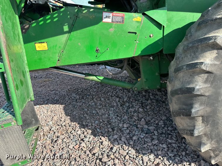 image for item YA2232 2000 John Deere 9650STS combine