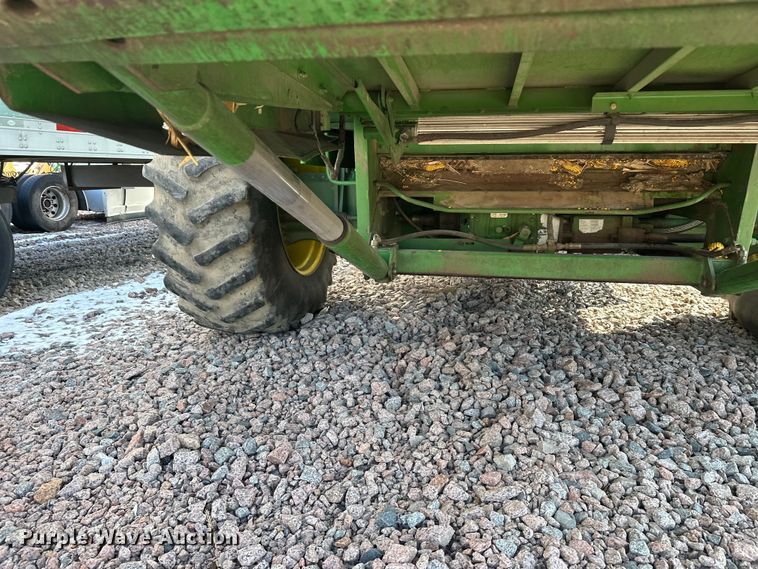 image for item YA2232 2000 John Deere 9650STS combine