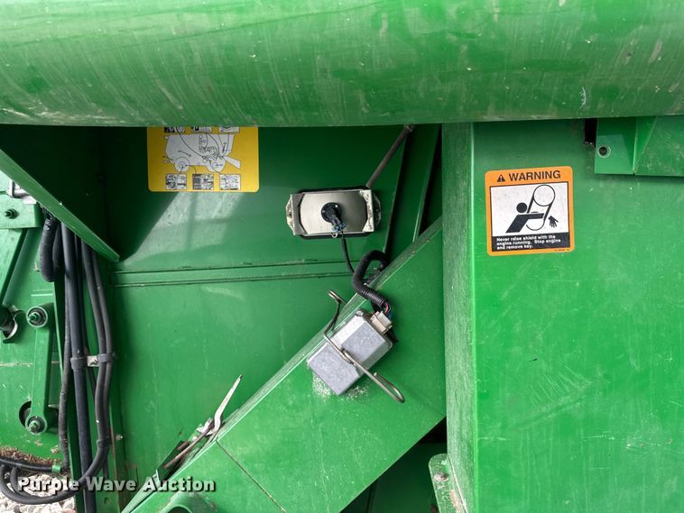 image for item YA2232 2000 John Deere 9650STS combine