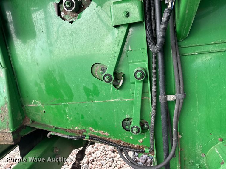 image for item YA2232 2000 John Deere 9650STS combine