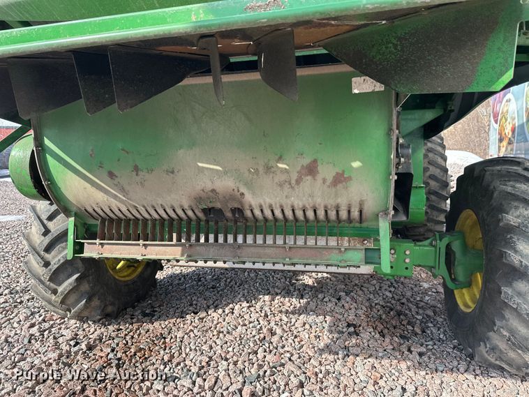 image for item YA2232 2000 John Deere 9650STS combine