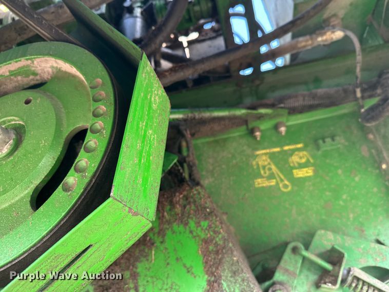 image for item YA2232 2000 John Deere 9650STS combine