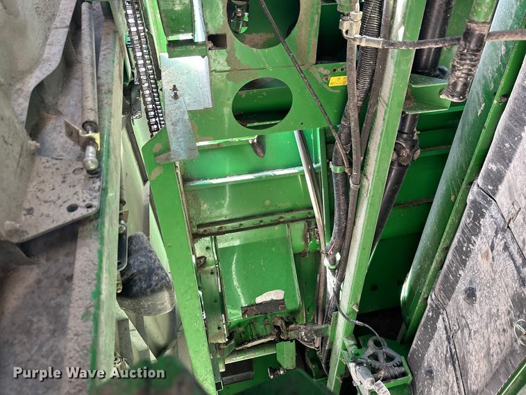 image for item YA2232 2000 John Deere 9650STS combine