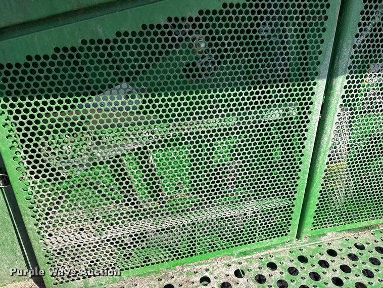 image for item YA2232 2000 John Deere 9650STS combine