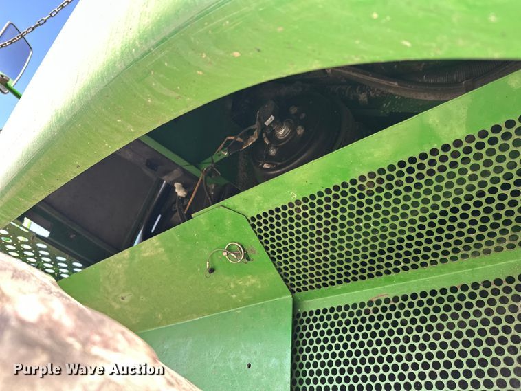 image for item YA2232 2000 John Deere 9650STS combine