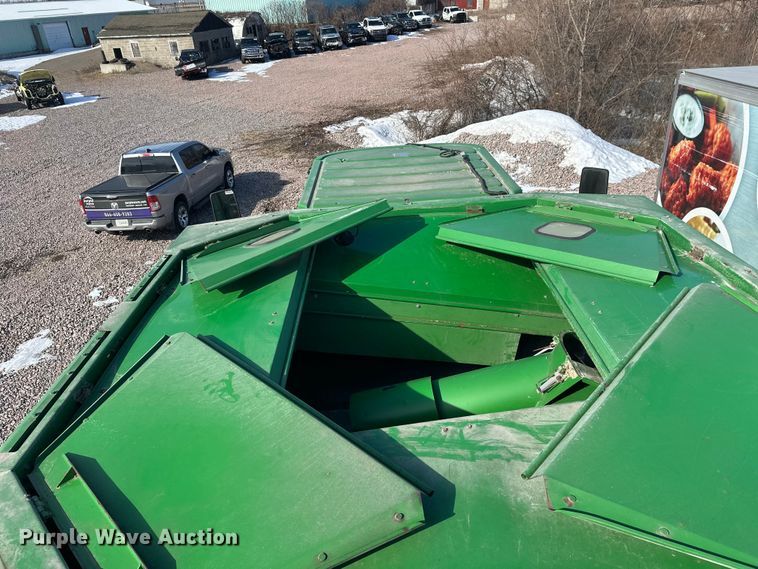 image for item YA2232 2000 John Deere 9650STS combine