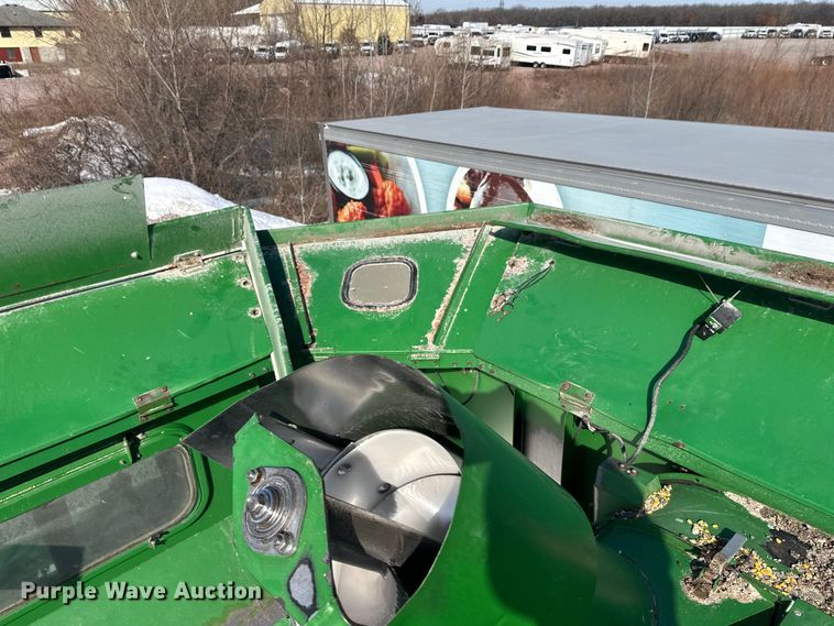 image for item YA2232 2000 John Deere 9650STS combine