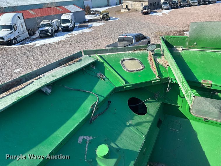 image for item YA2232 2000 John Deere 9650STS combine