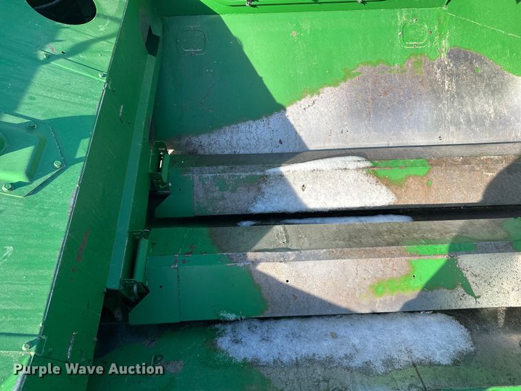 image for item YA2232 2000 John Deere 9650STS combine