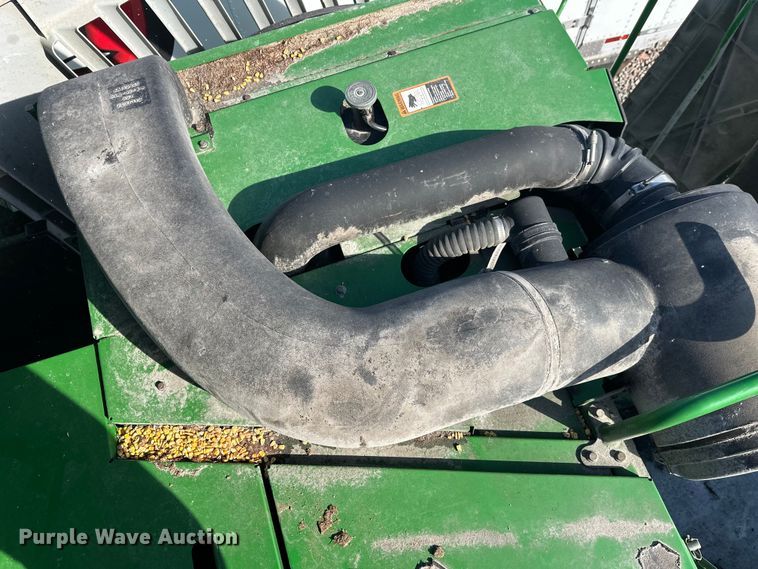 image for item YA2232 2000 John Deere 9650STS combine