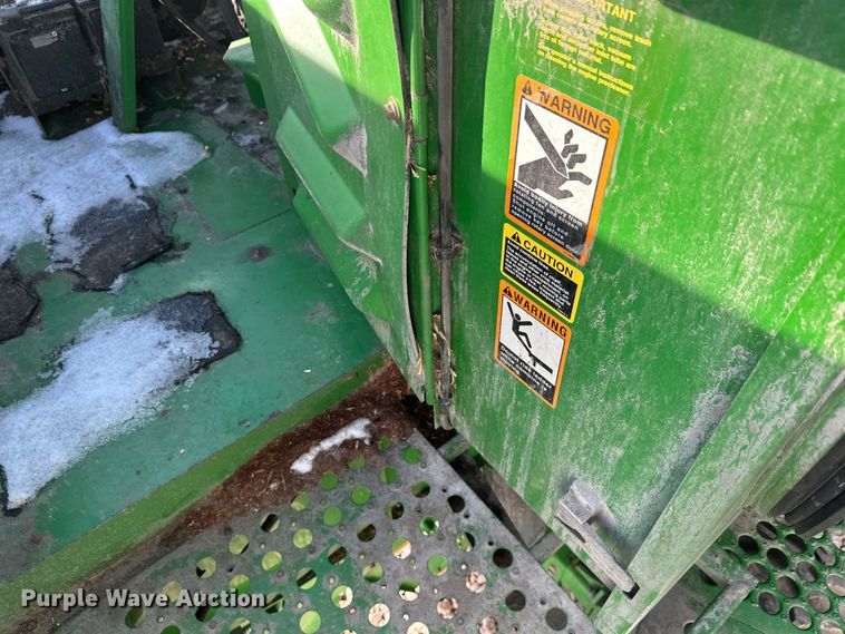 image for item YA2232 2000 John Deere 9650STS combine