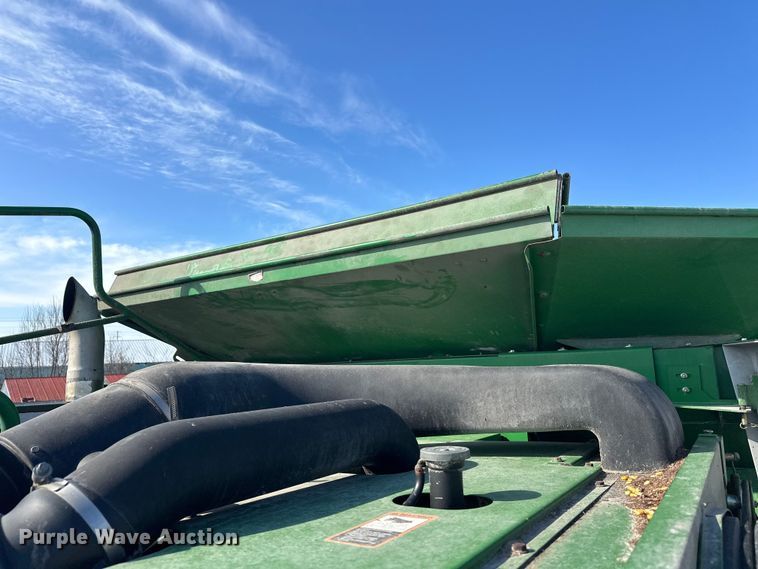 image for item YA2232 2000 John Deere 9650STS combine