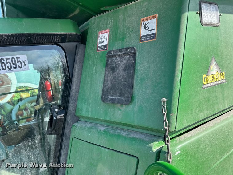 image for item YA2232 2000 John Deere 9650STS combine