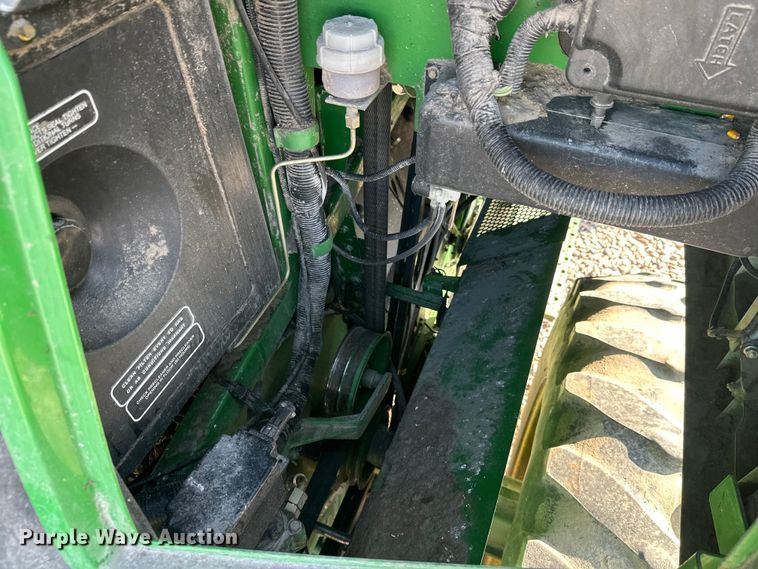 image for item YA2232 2000 John Deere 9650STS combine
