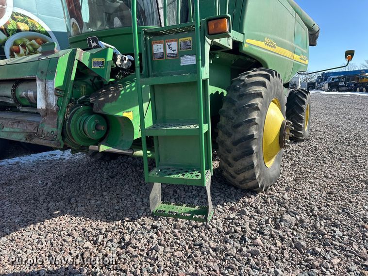 image for item YA2232 2000 John Deere 9650STS combine