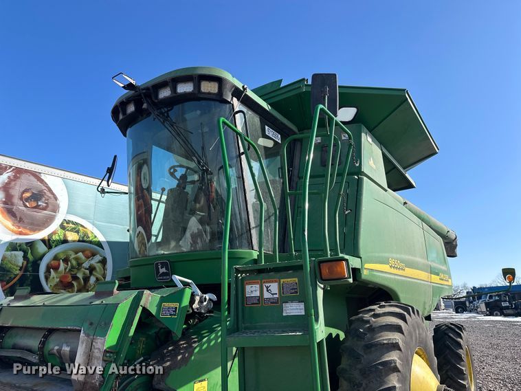 image for item YA2232 2000 John Deere 9650STS combine