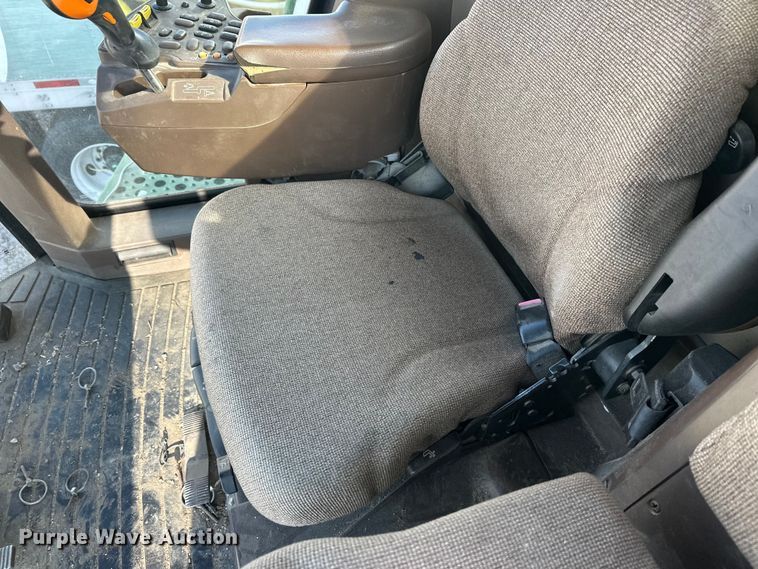 image for item YA2232 2000 John Deere 9650STS combine