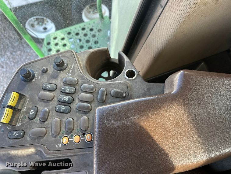 image for item YA2232 2000 John Deere 9650STS combine