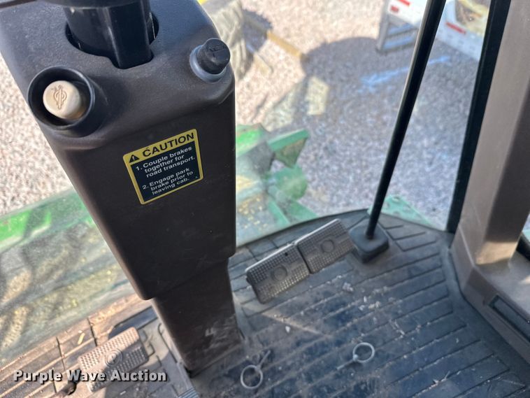 image for item YA2232 2000 John Deere 9650STS combine