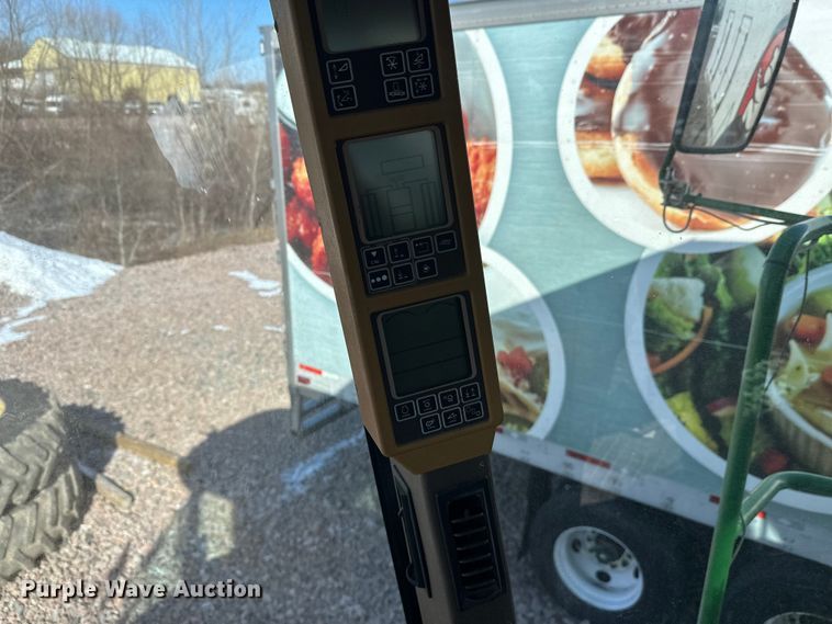 image for item YA2232 2000 John Deere 9650STS combine