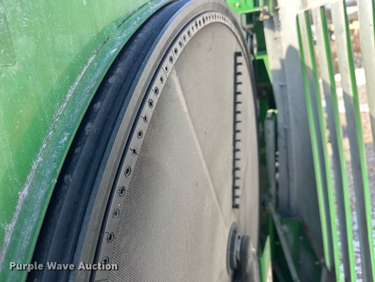 image for item YA2232 2000 John Deere 9650STS combine