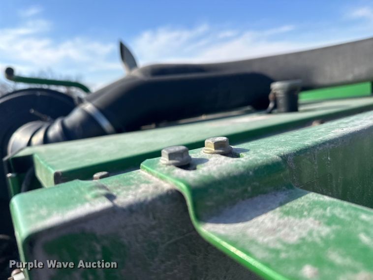 image for item YA2232 2000 John Deere 9650STS combine