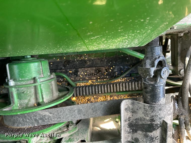 image for item YA2232 2000 John Deere 9650STS combine