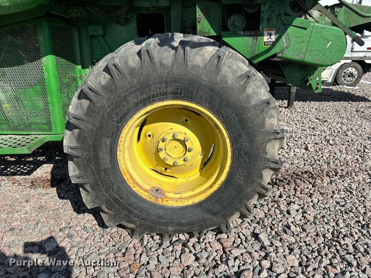 image for item YA2232 2000 John Deere 9650STS combine