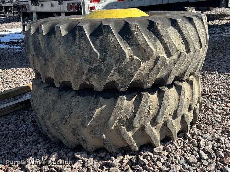 image for item YA2232 2000 John Deere 9650STS combine