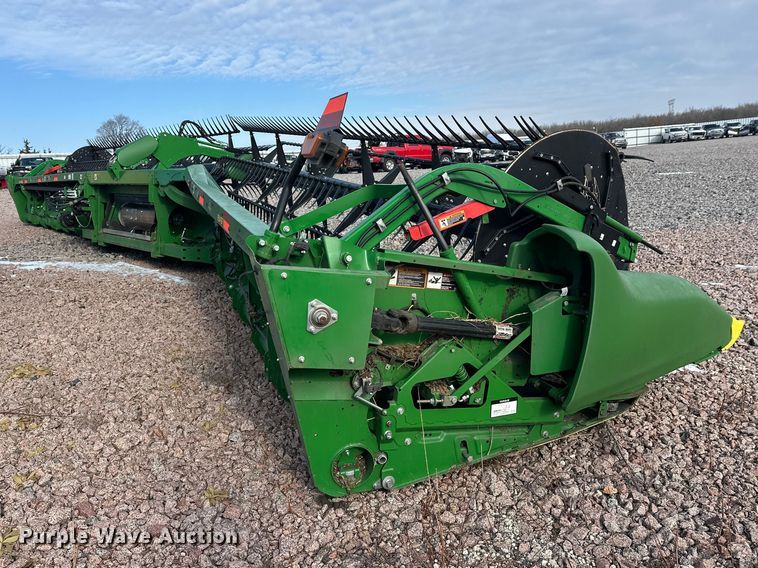 image for item YA2511 2022 John Deere RD45F flex draper head