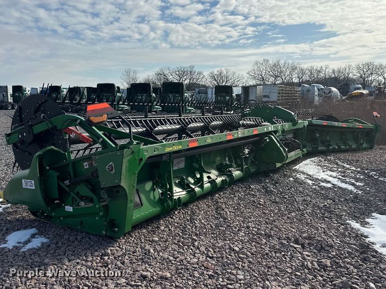 image for item YA2511 2022 John Deere RD45F flex draper head