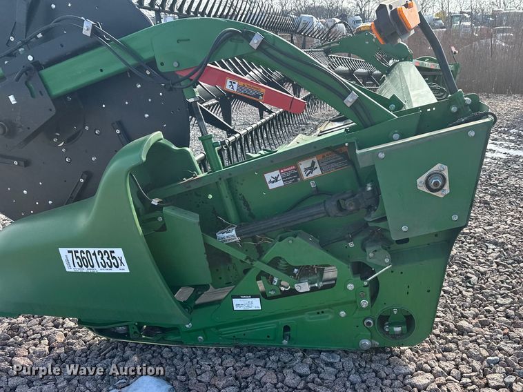 image for item YA2511 2022 John Deere RD45F flex draper head