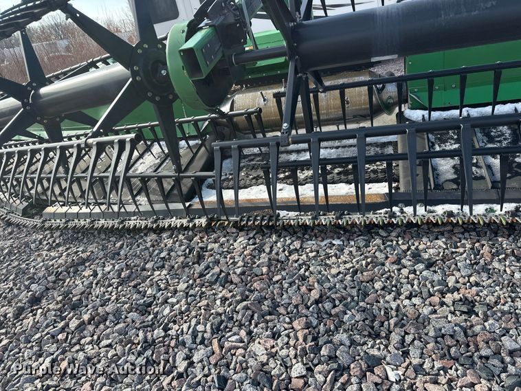 image for item YA2511 2022 John Deere RD45F flex draper head