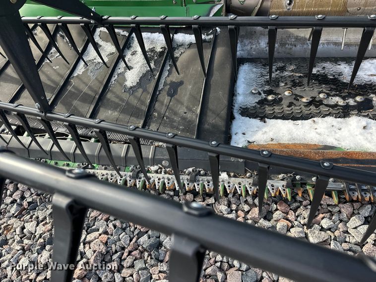 image for item YA2511 2022 John Deere RD45F flex draper head
