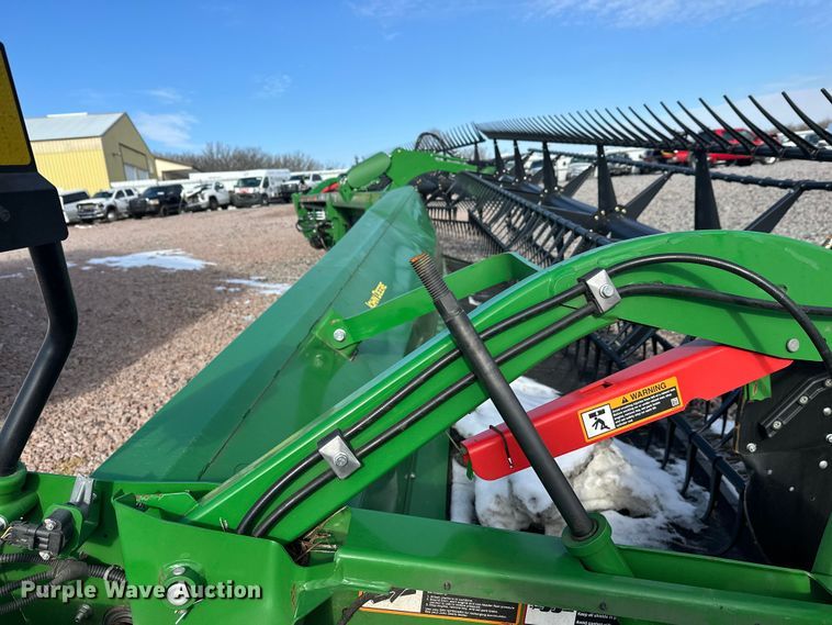 image for item YA2511 2022 John Deere RD45F flex draper head
