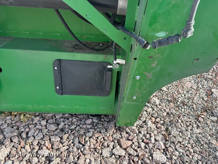 image for item YA2511 2022 John Deere RD45F flex draper head