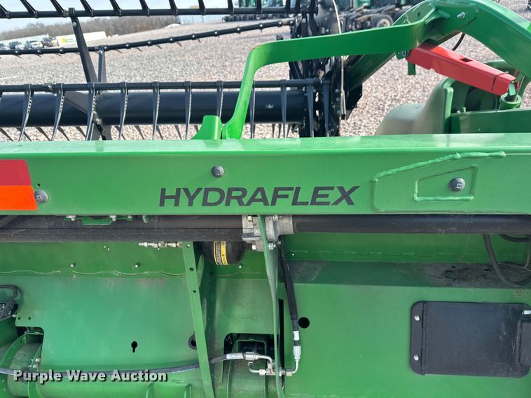 image for item YA2511 2022 John Deere RD45F flex draper head