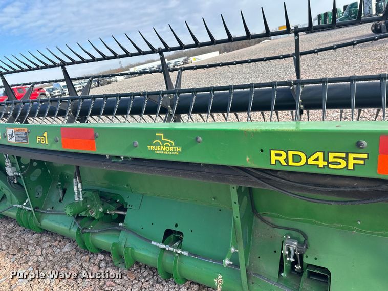 image for item YA2511 2022 John Deere RD45F flex draper head