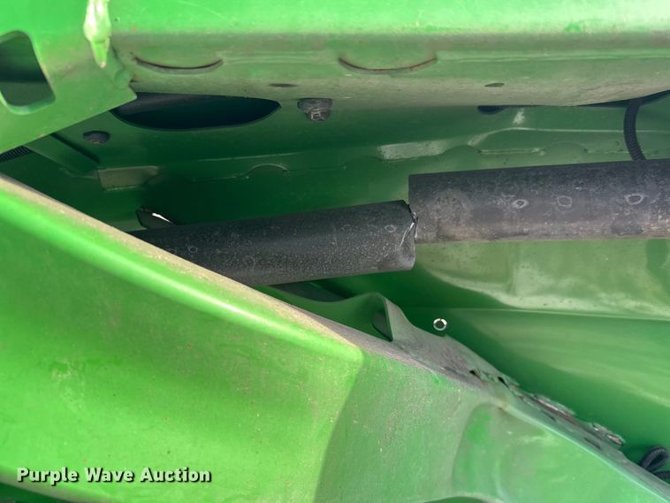 image for item YA2511 2022 John Deere RD45F flex draper head