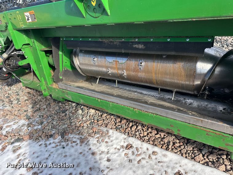 image for item YA2511 2022 John Deere RD45F flex draper head