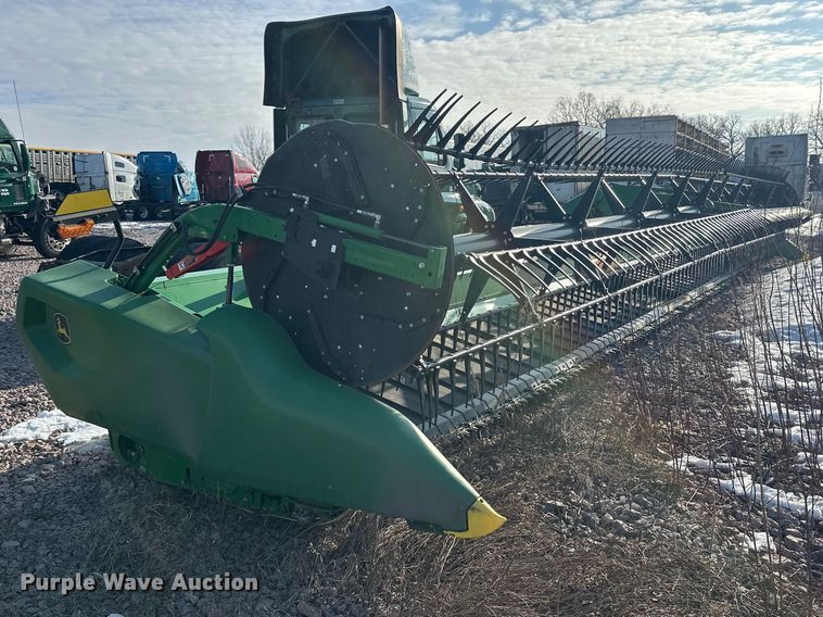 image for item YA2512 2022 John Deere RD45F flex draper head